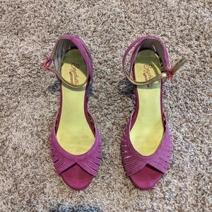Seychelles Fuschia Wedge Sandals